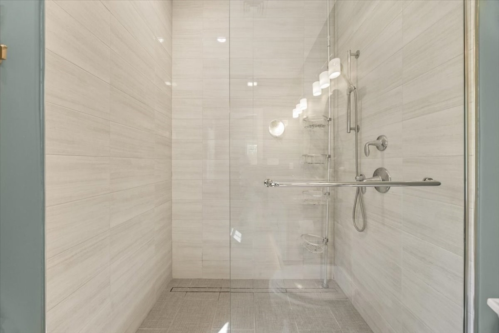 590 Washington Street # 7