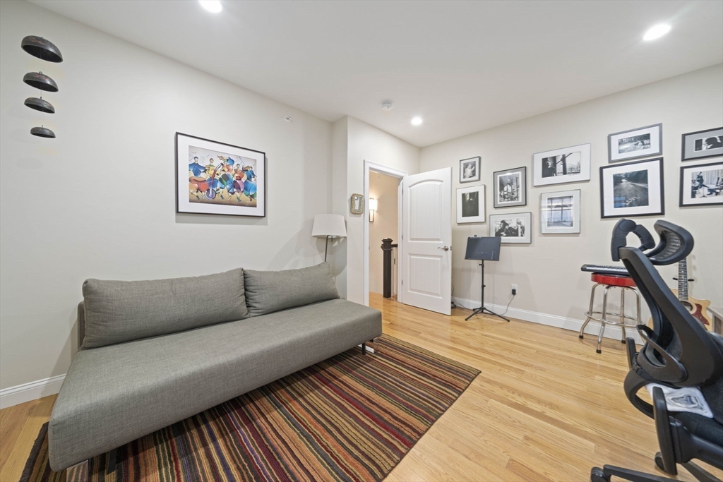 33 Central Avenue # 9