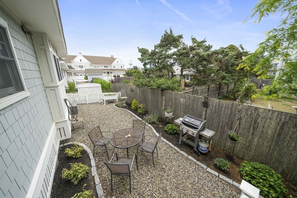 33 Central Avenue # 9