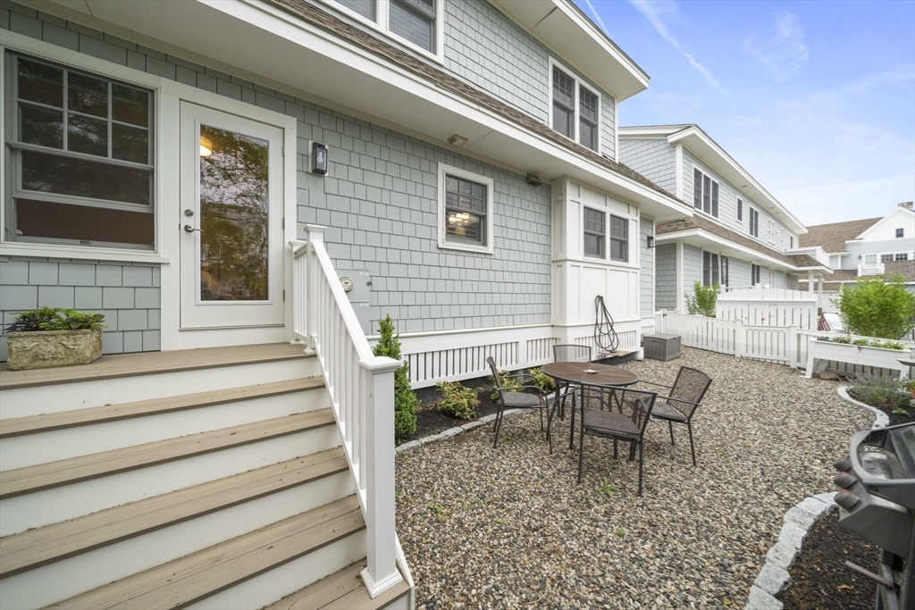 33 Central Avenue # 9