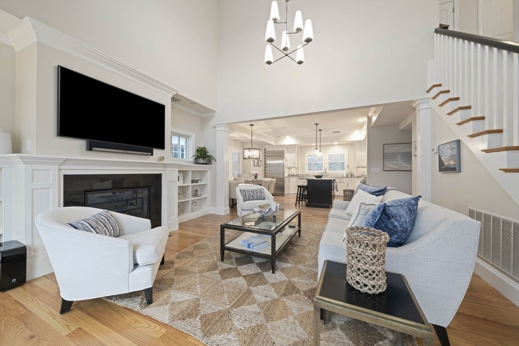 33 Central Avenue # 9
