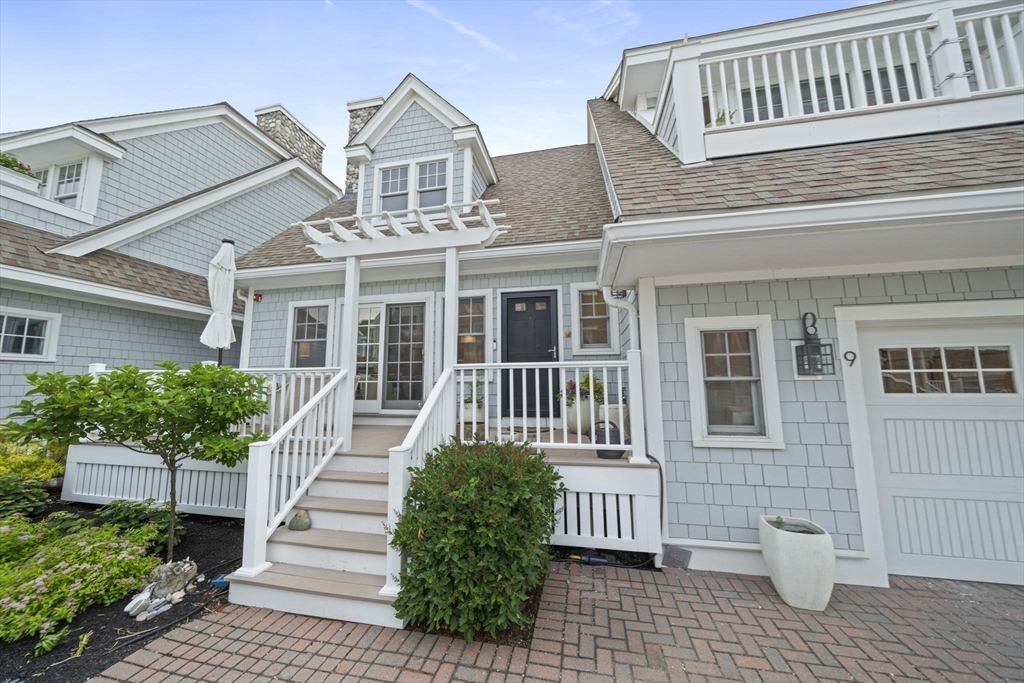 33 Central Avenue # 9
