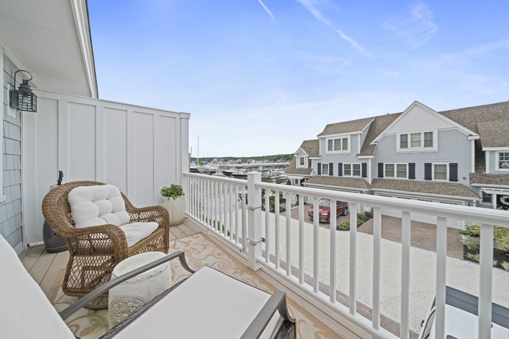 33 Central Avenue # 9