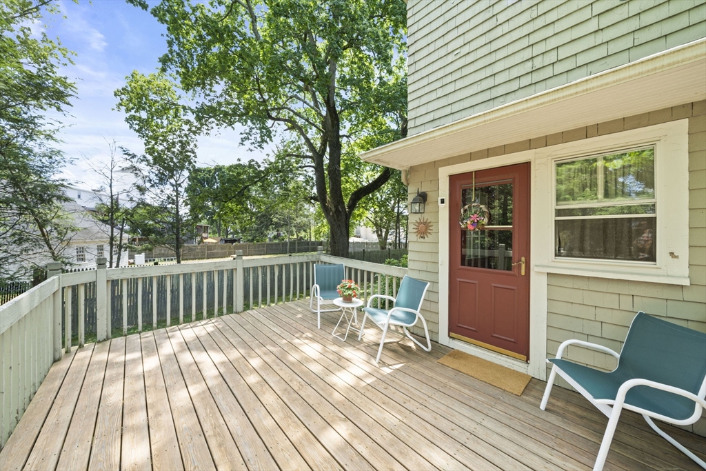 18 Plymouth St