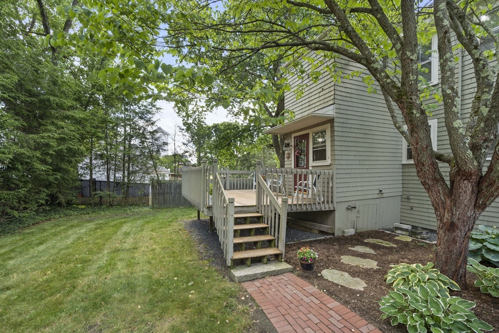 18 Plymouth St