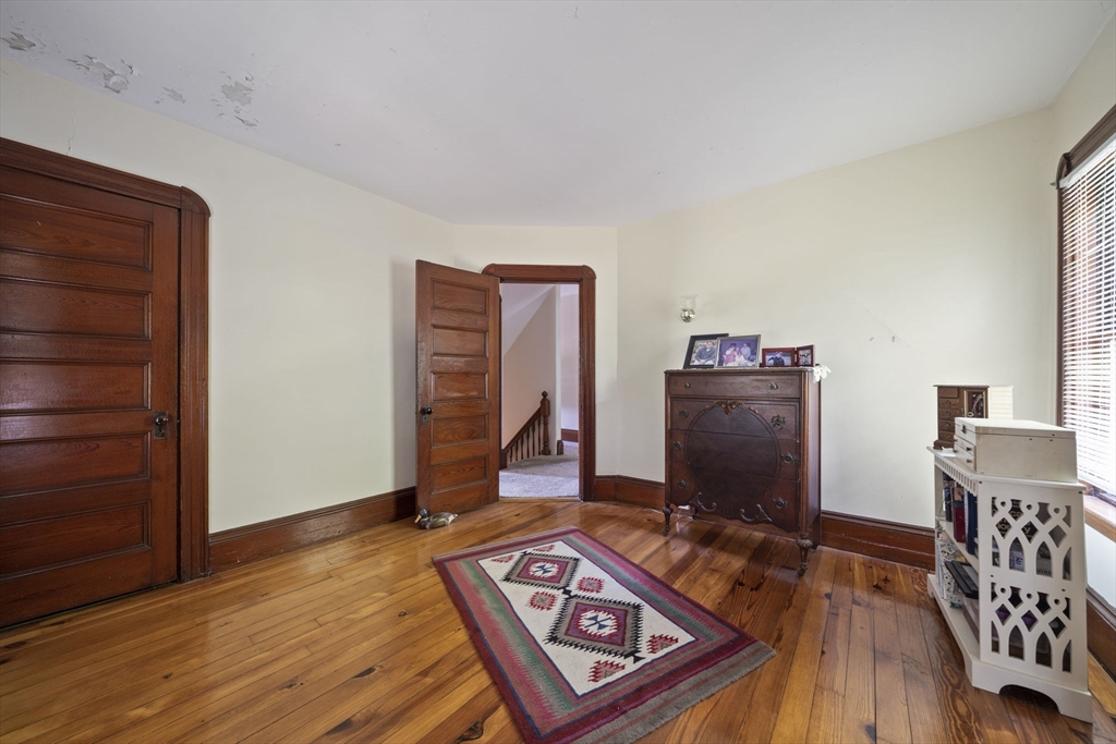 18 Plymouth St