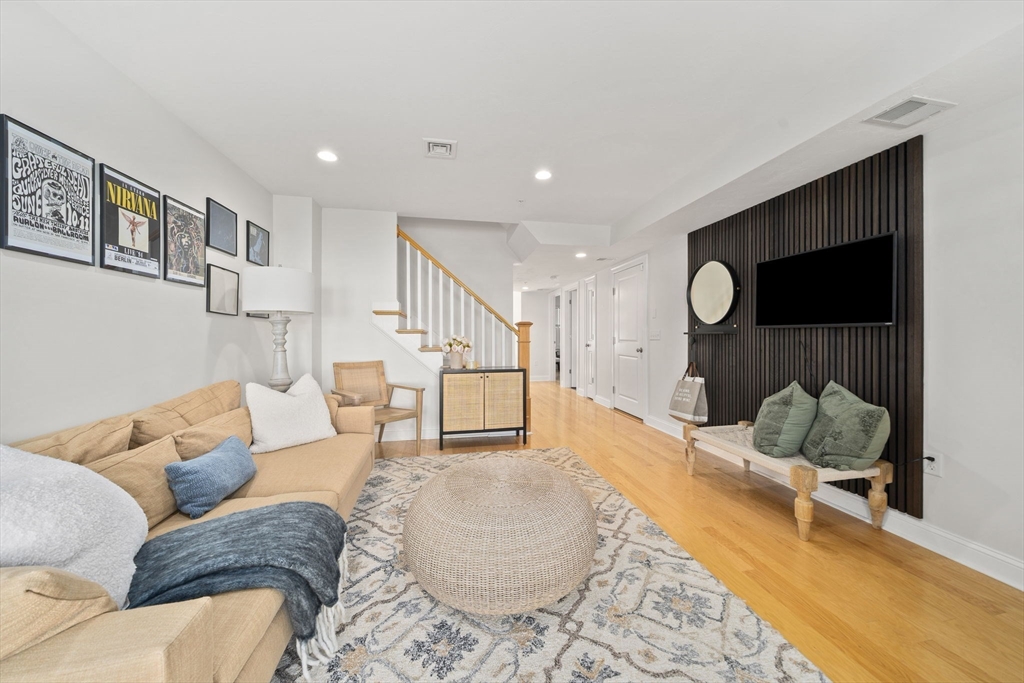 60 Robbins Road # 25