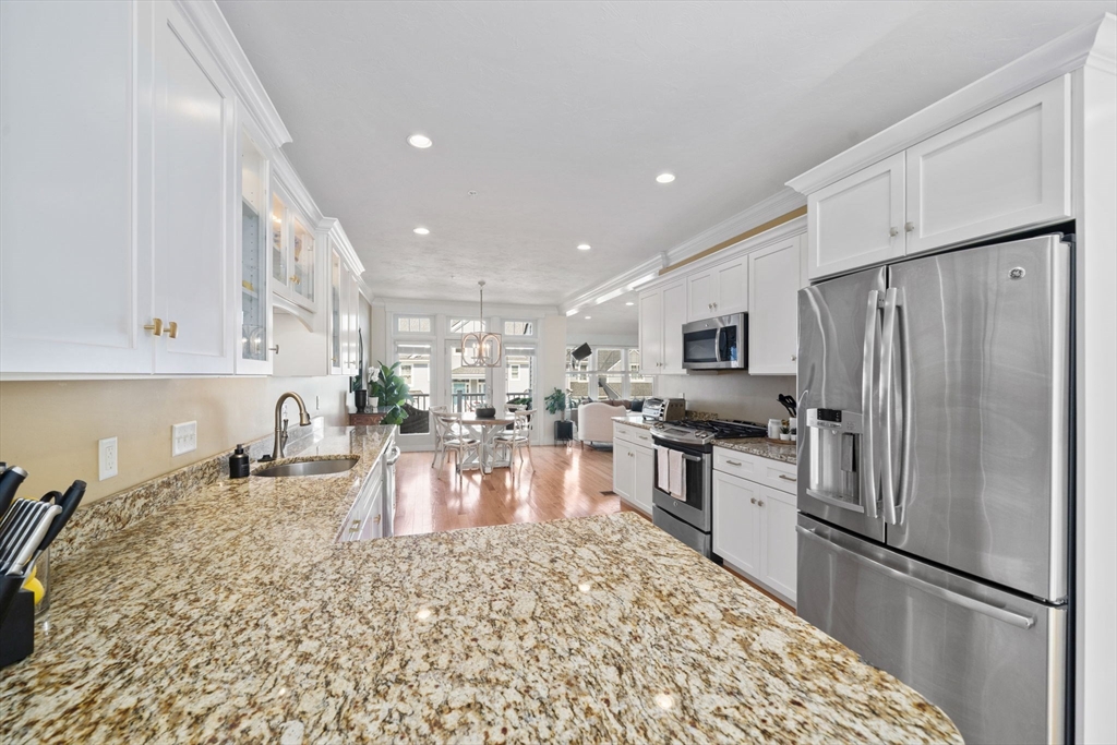 60 Robbins Road # 25