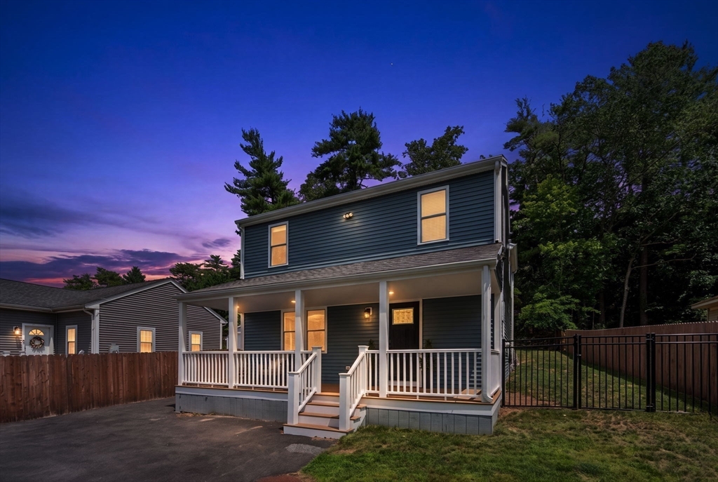 9 Beach Rd