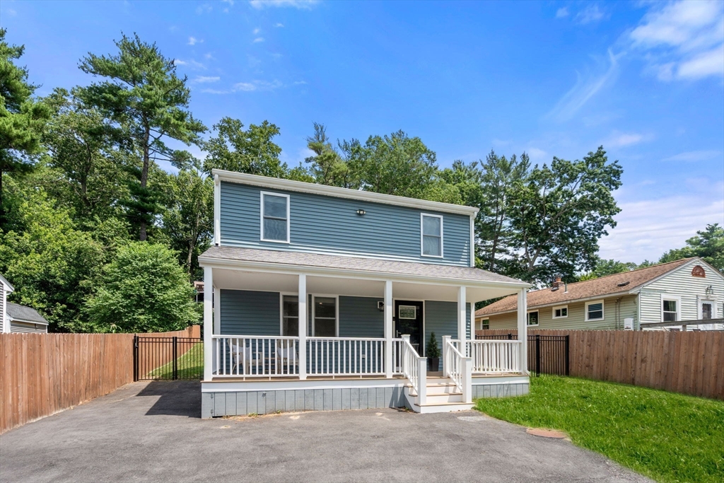 9 Beach Rd