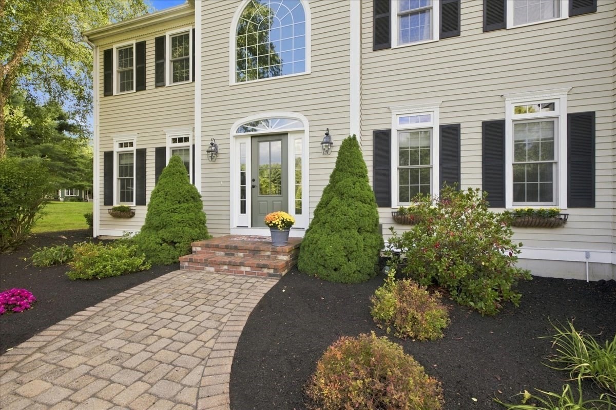 11 Evergreen Rd