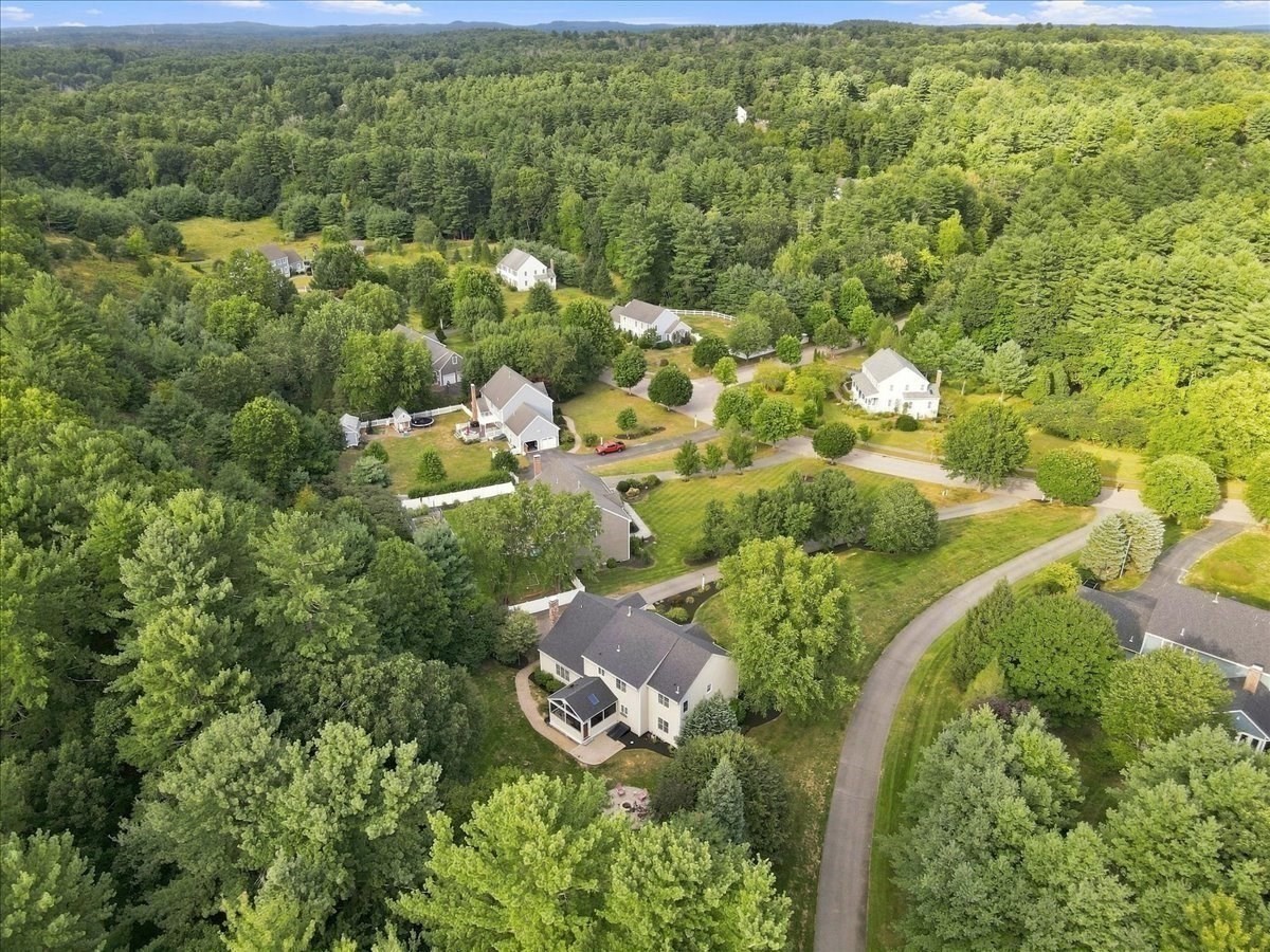 11 Evergreen Rd
