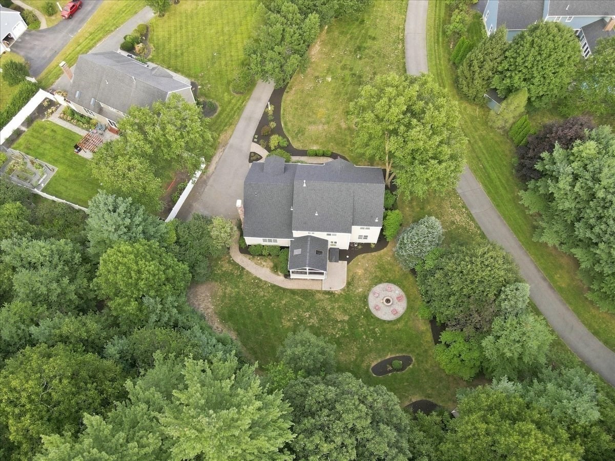 11 Evergreen Rd