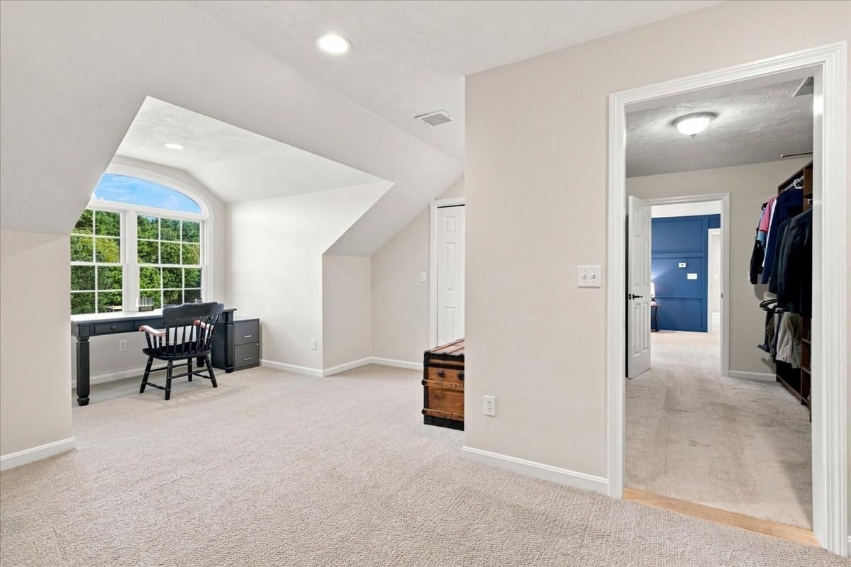 11 Evergreen Rd