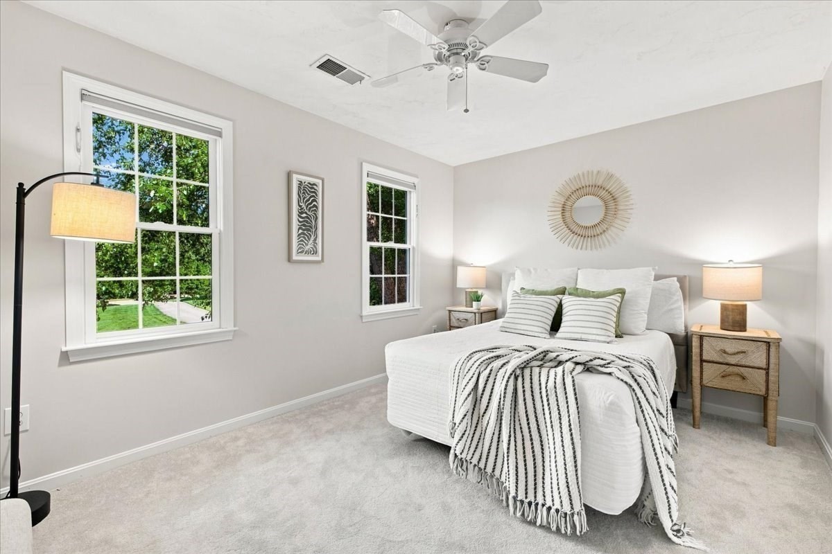 11 Evergreen Rd