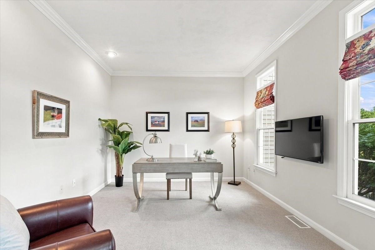 11 Evergreen Rd