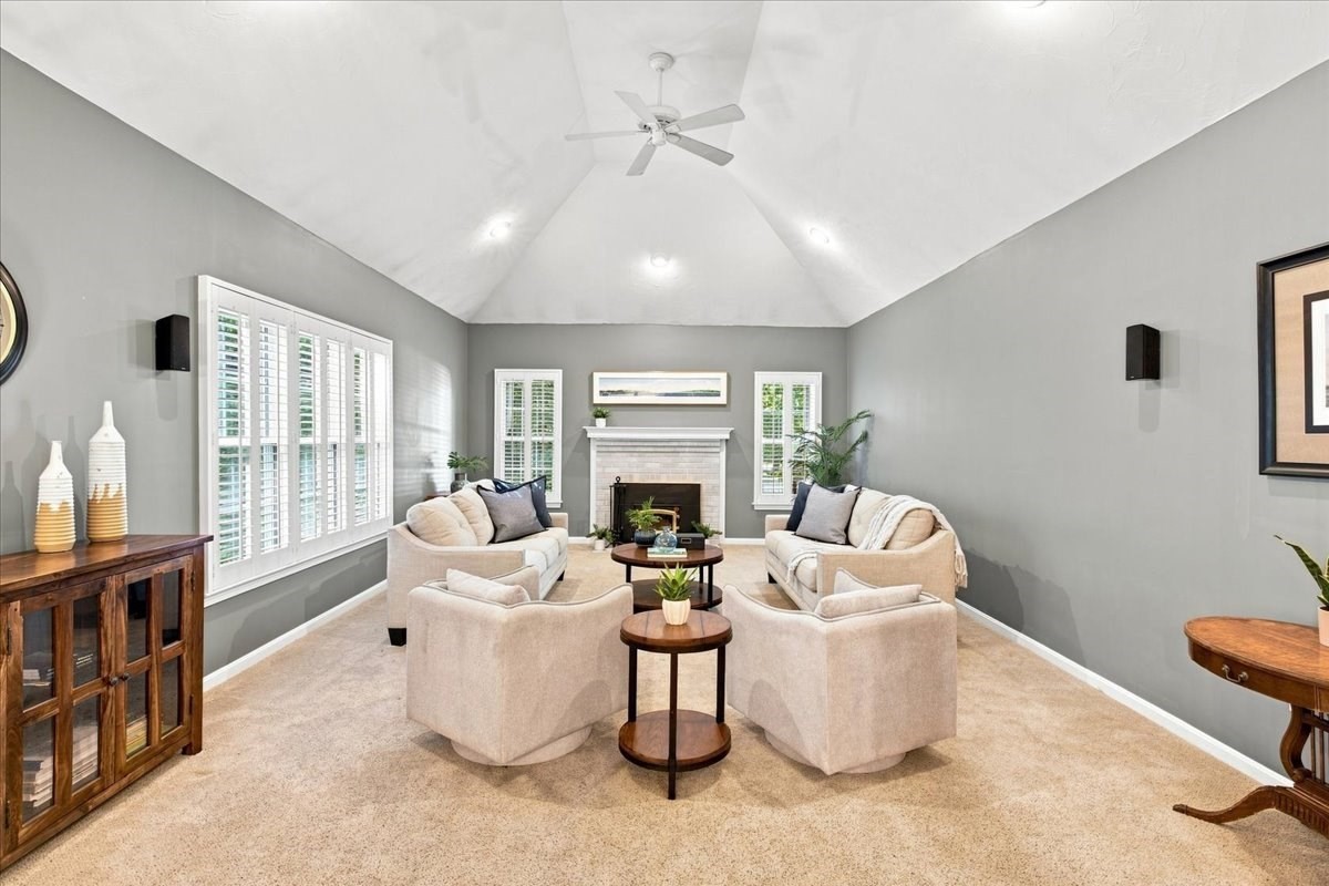 11 Evergreen Rd