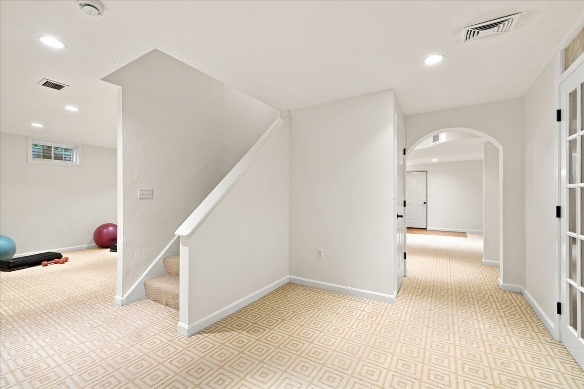 11 Evergreen Rd