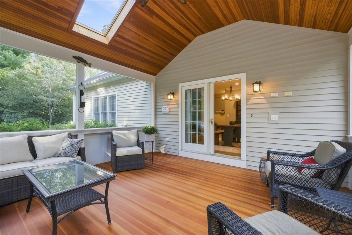 11 Evergreen Rd