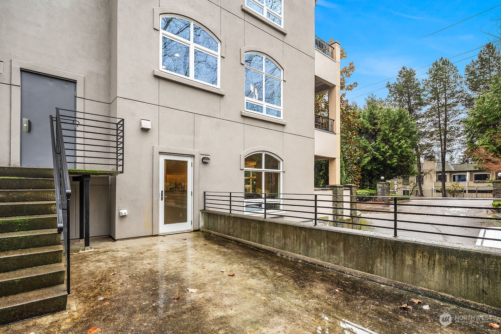 10398 NE 17th St Unit: 105