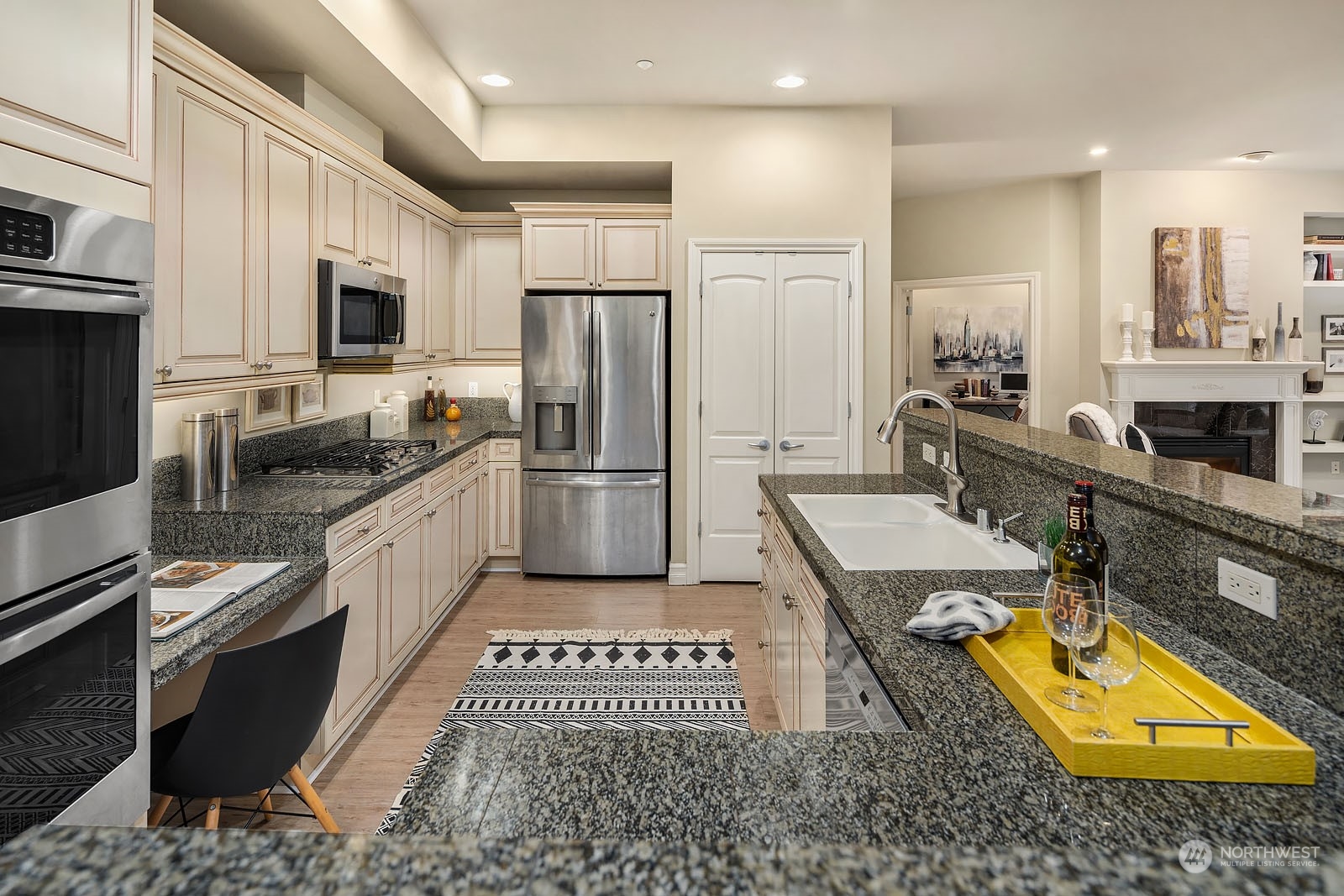 10398 NE 17th St Unit: 105