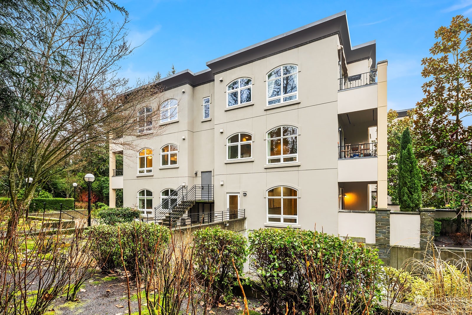 10398 NE 17th St Unit: 105