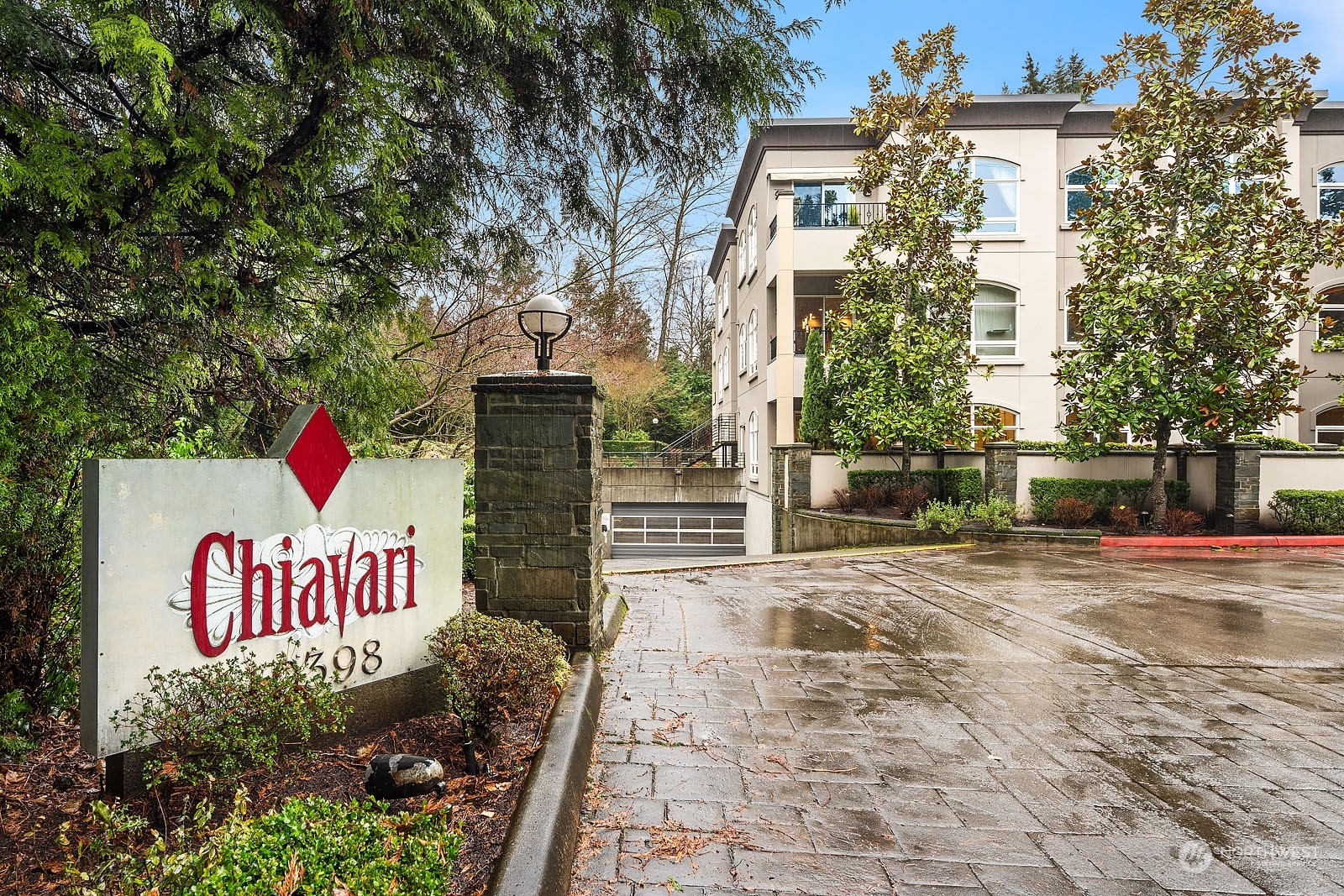 10398 NE 17th St Unit: 105