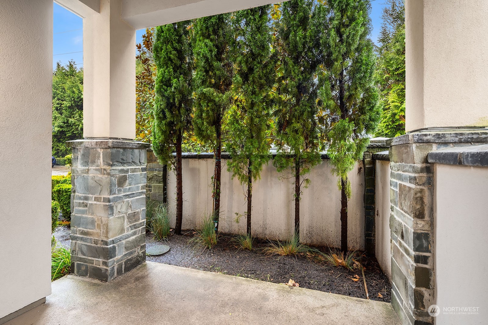 10398 NE 17th St Unit: 105