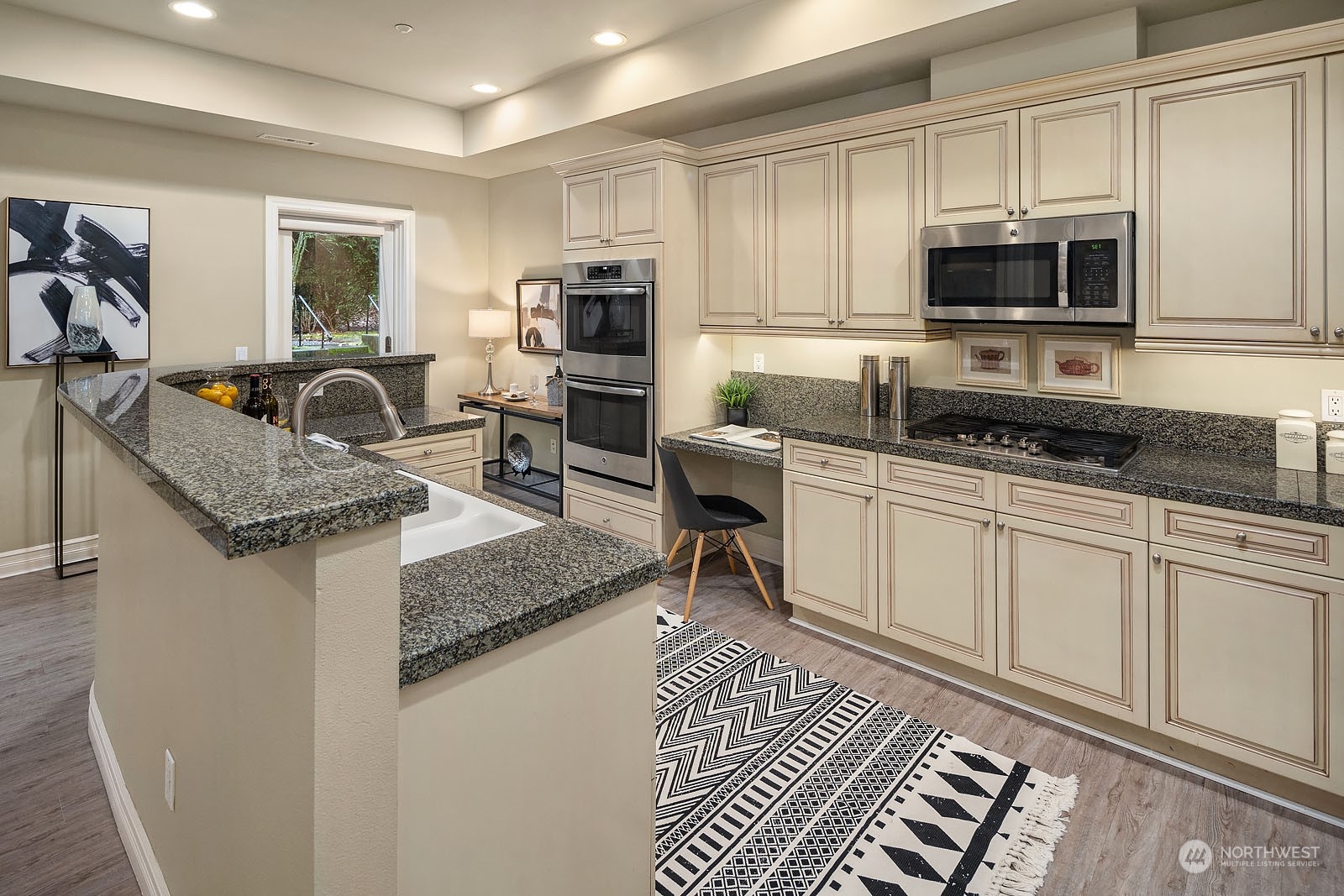 10398 NE 17th St Unit: 105