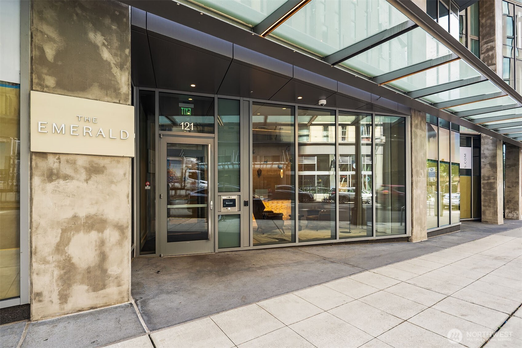 121 stewart Street Unit: 908