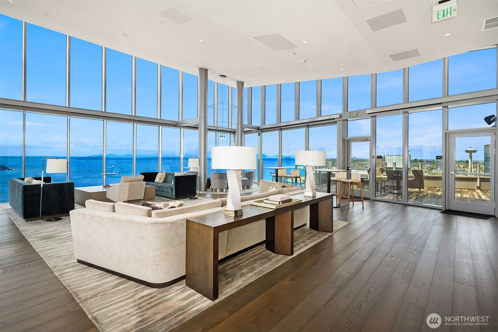 121 stewart Street Unit: 908