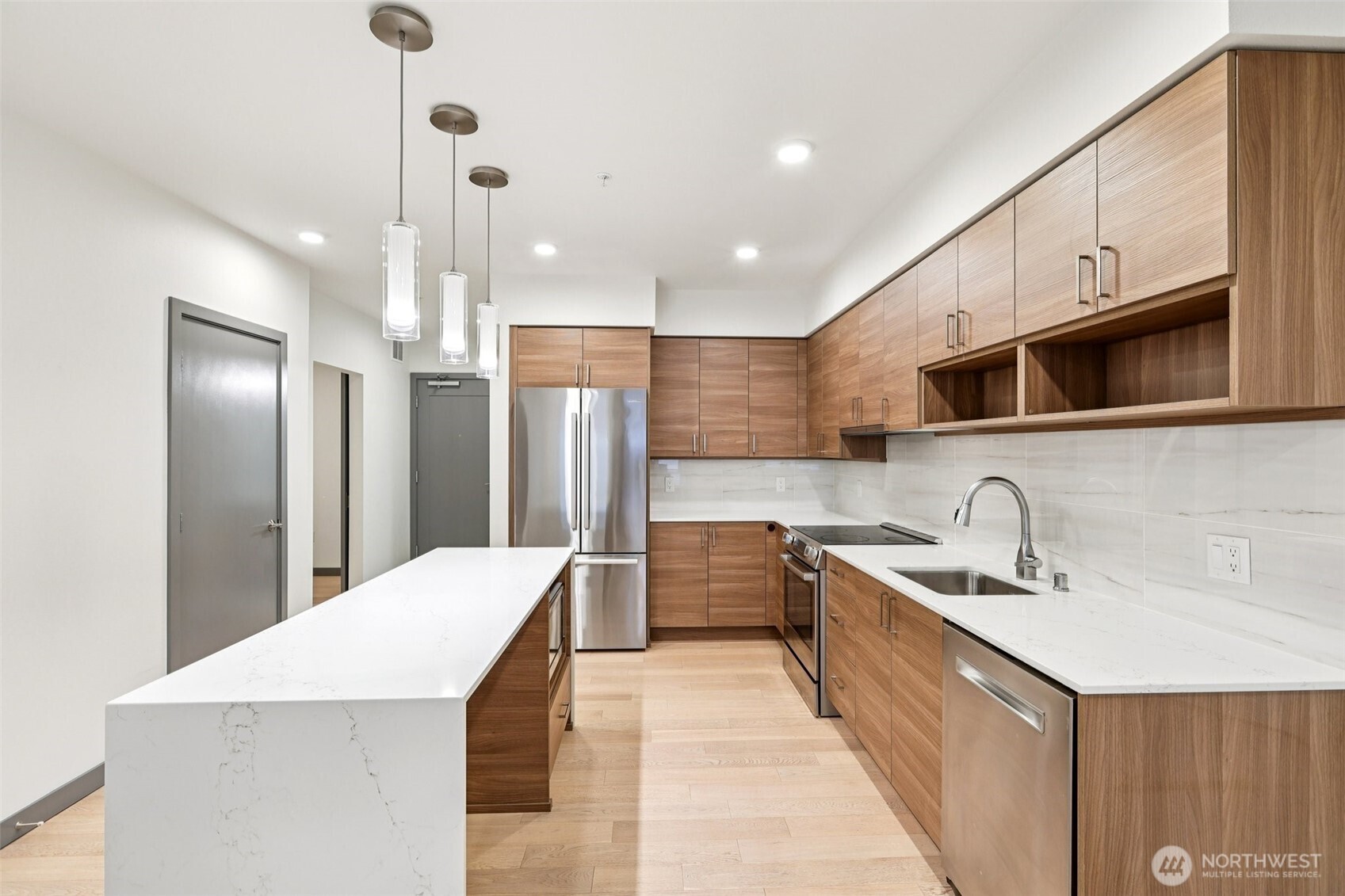 11903 NE 128th Street Unit: 320