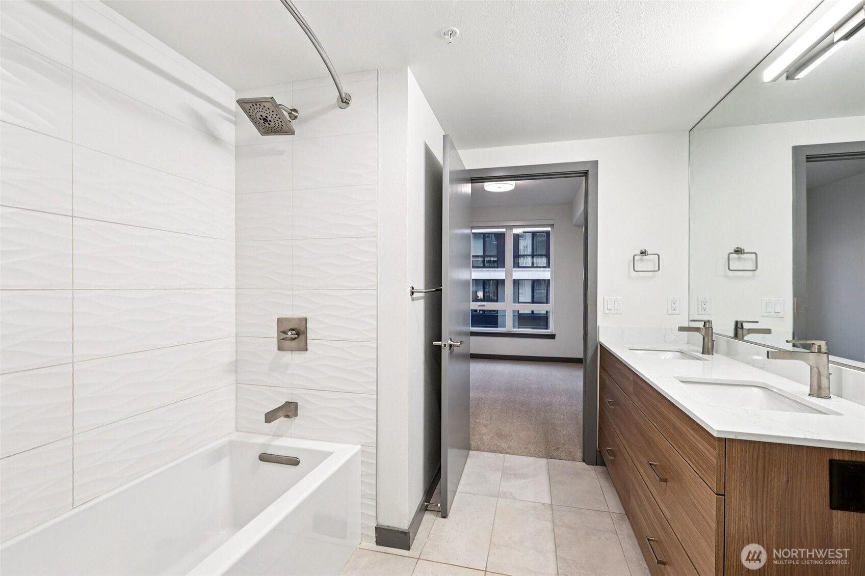 11903 NE 128th Street Unit: 320