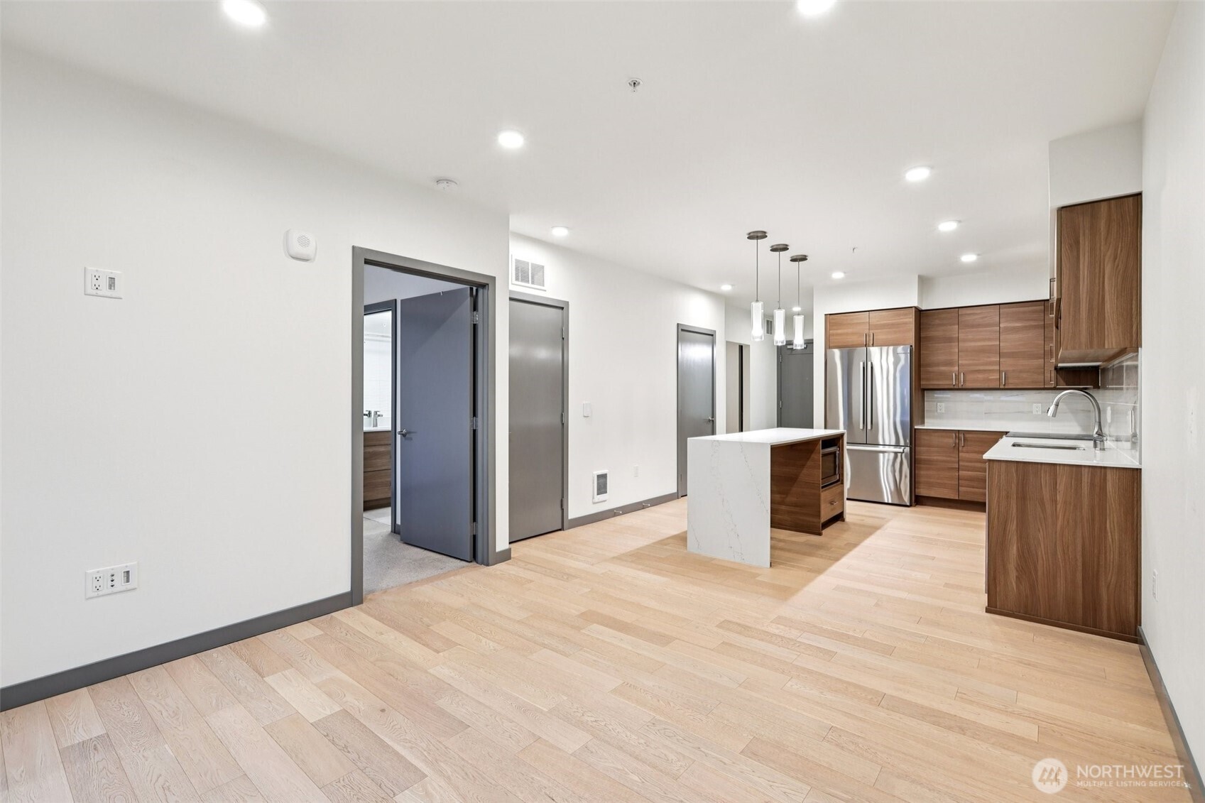 11903 NE 128th Street Unit: 320