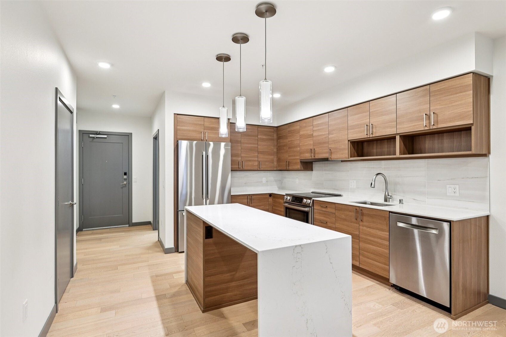 11903 NE 128th Street Unit: 320