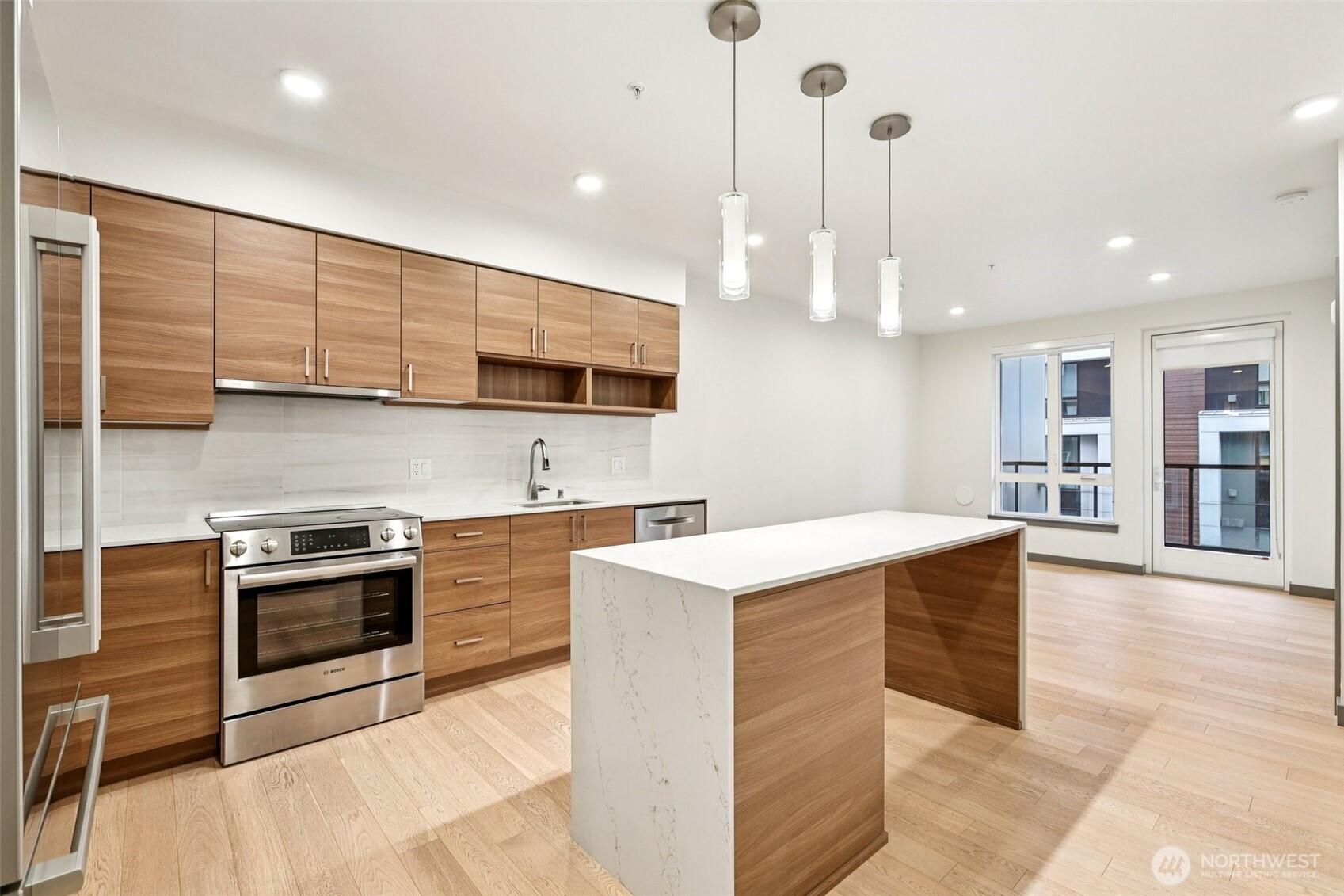 11903 NE 128th Street Unit: 320