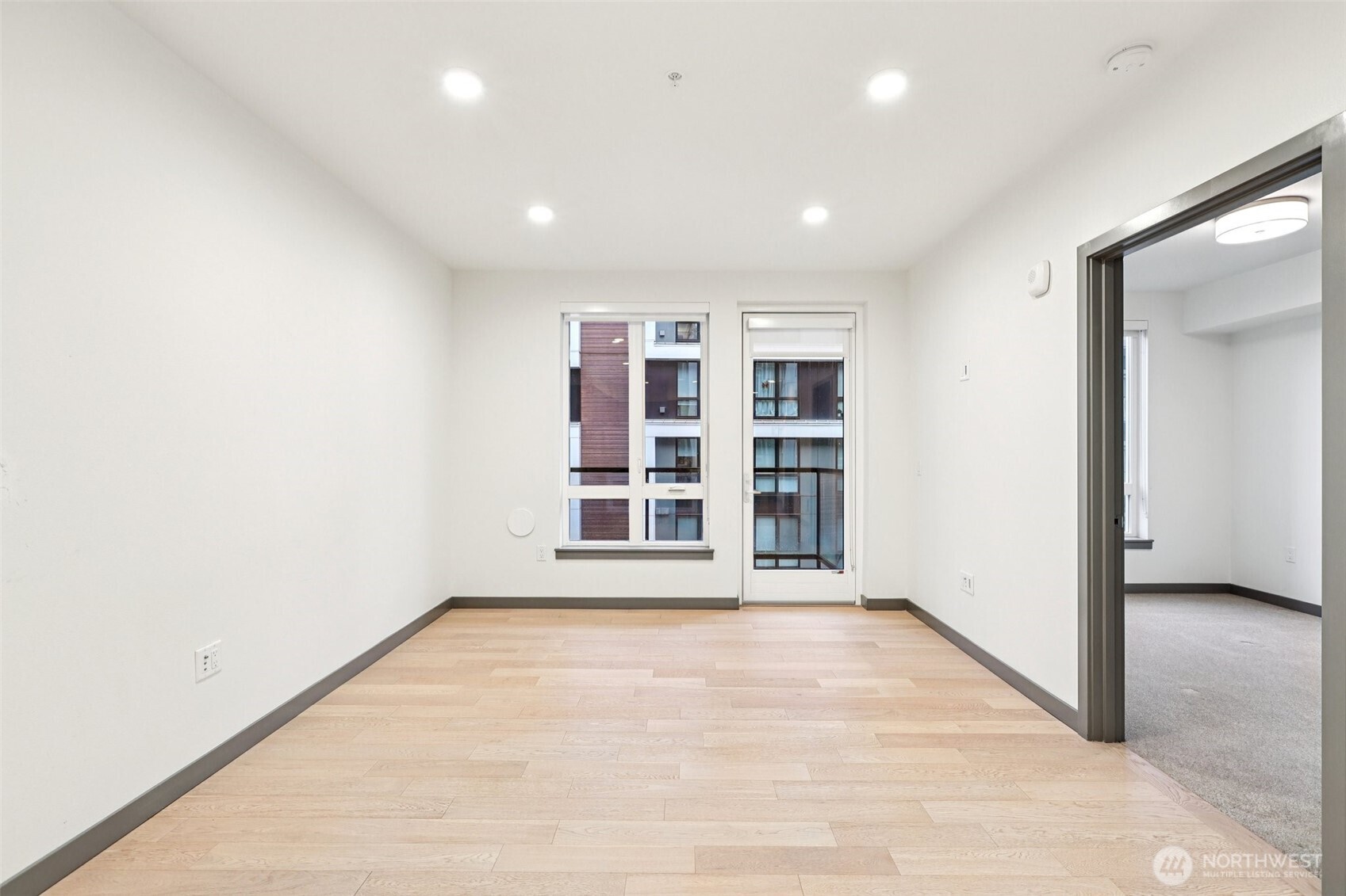 11903 NE 128th Street Unit: 320