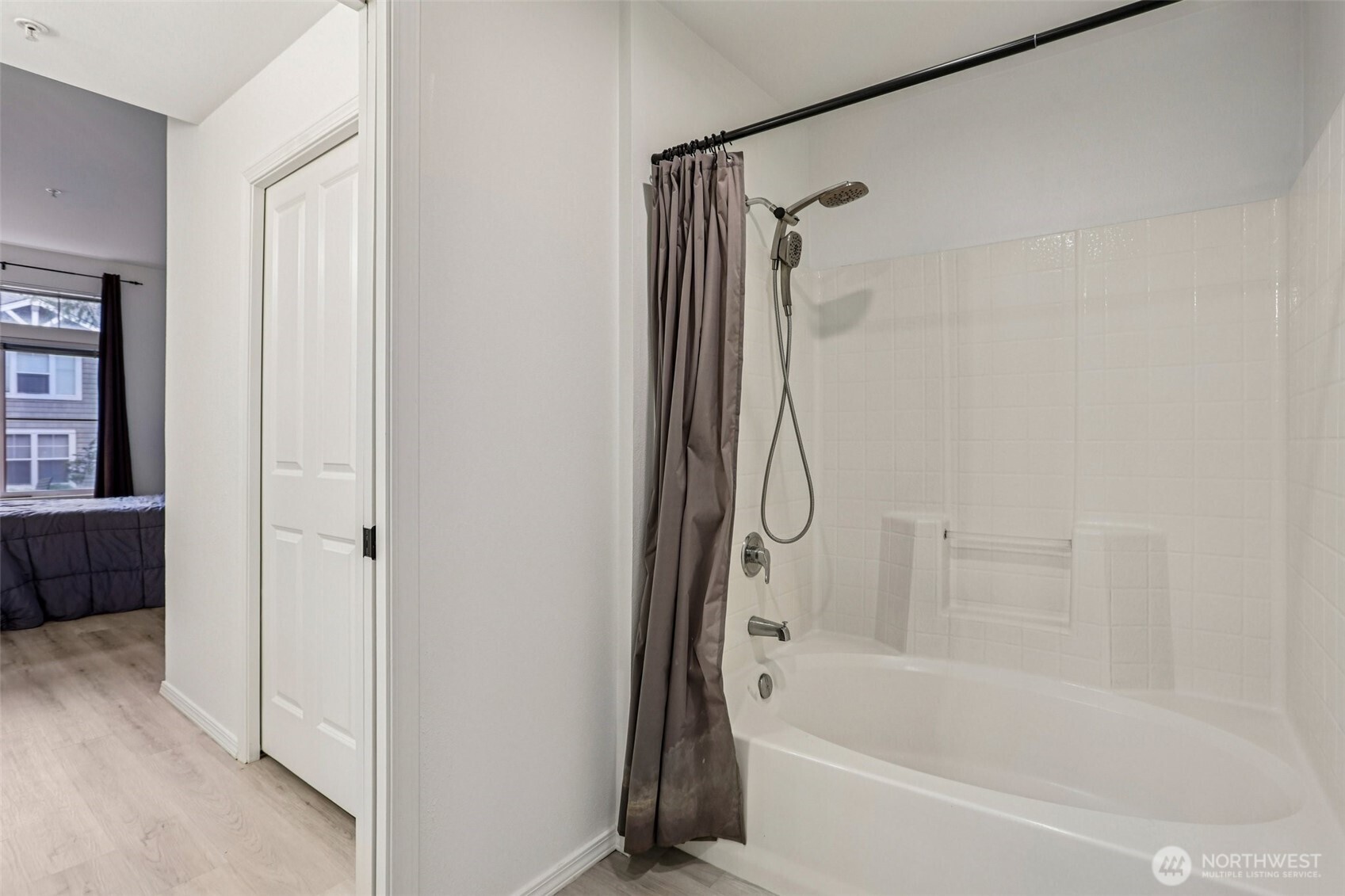 23760 SE 52nd Lane Unit: 14-1