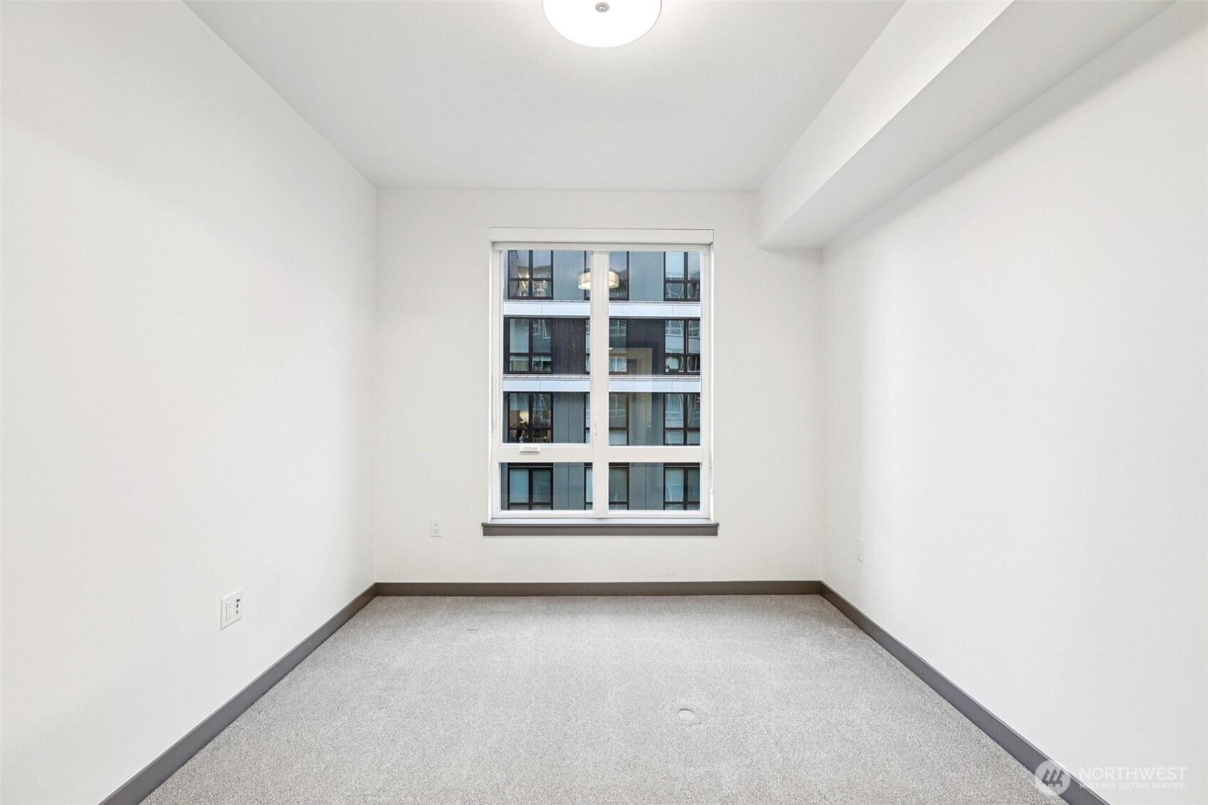 11903 NE 128th St Unit: 320
