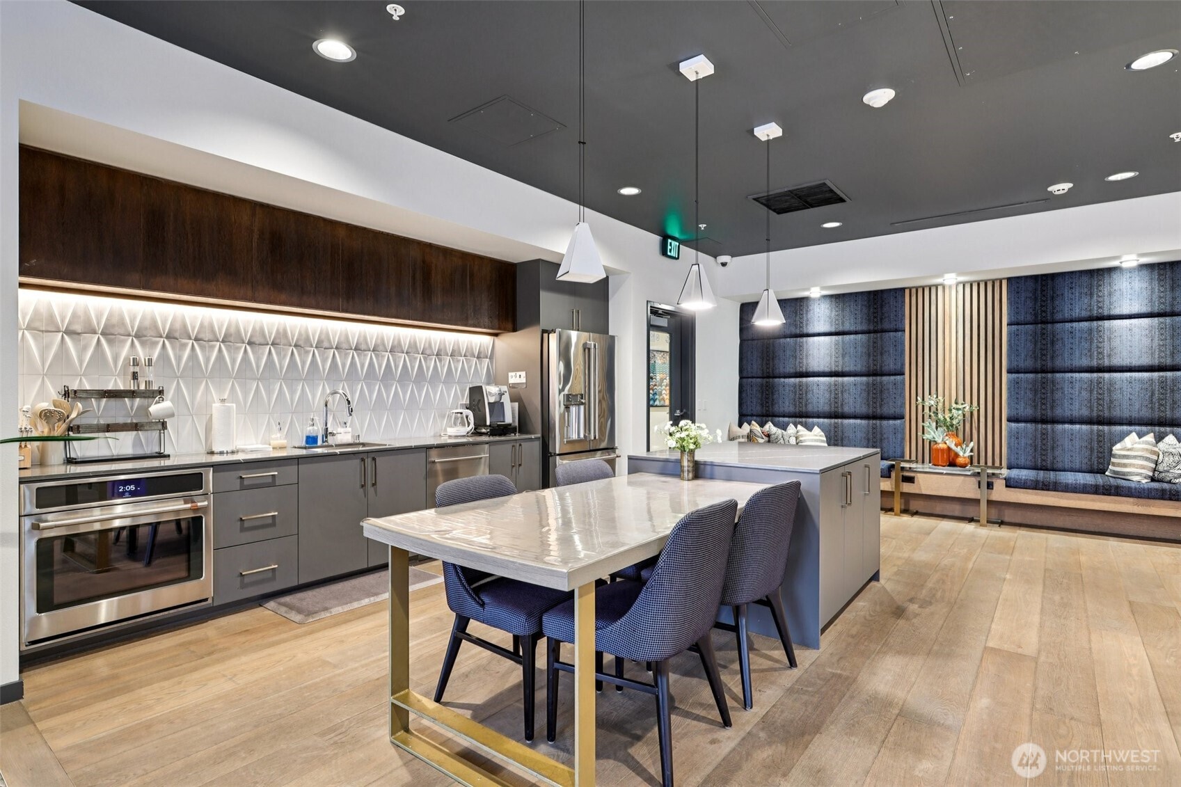 11903 NE 128th St Unit: 320