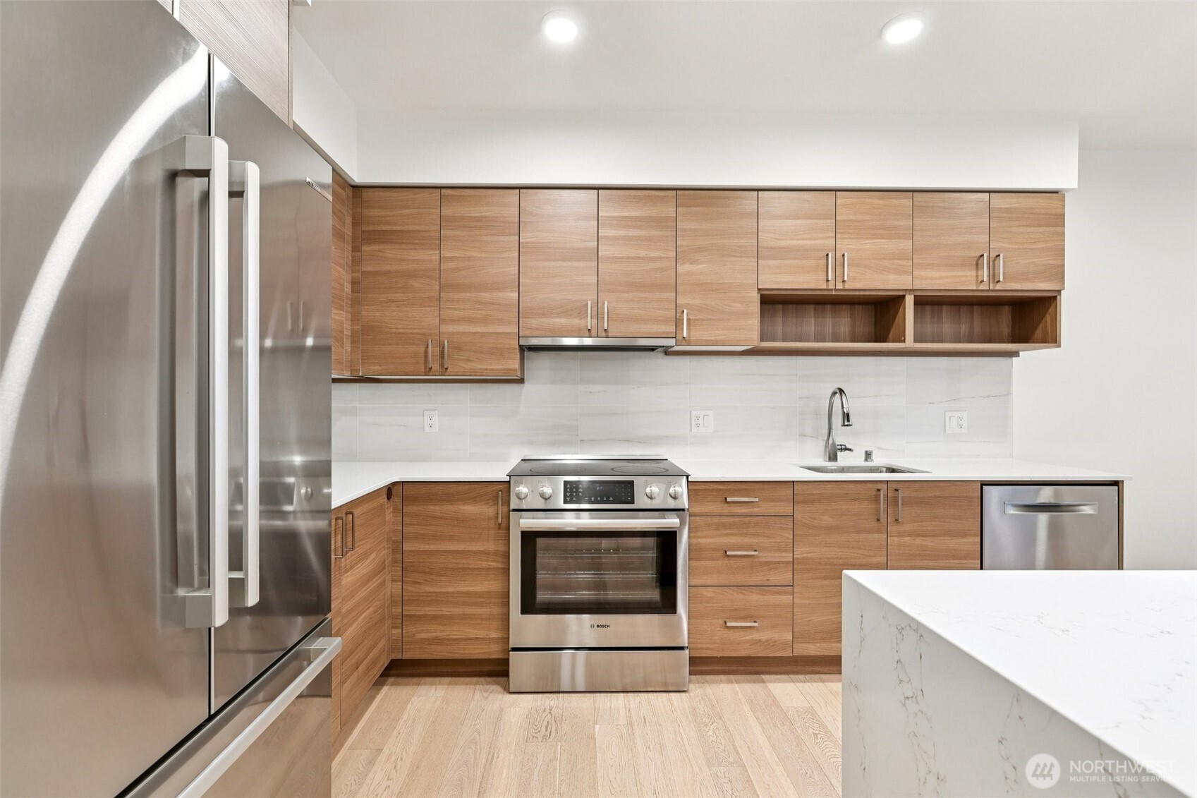 11903 NE 128th St Unit: 320