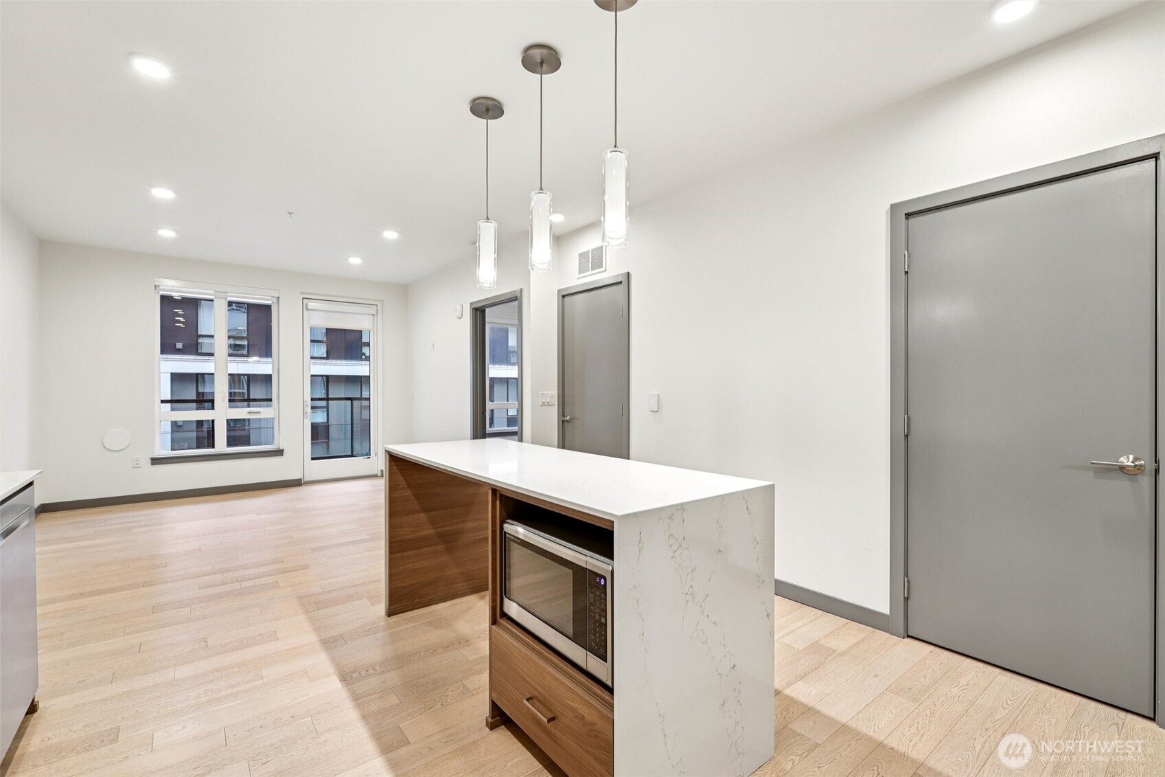 11903 NE 128th St Unit: 320