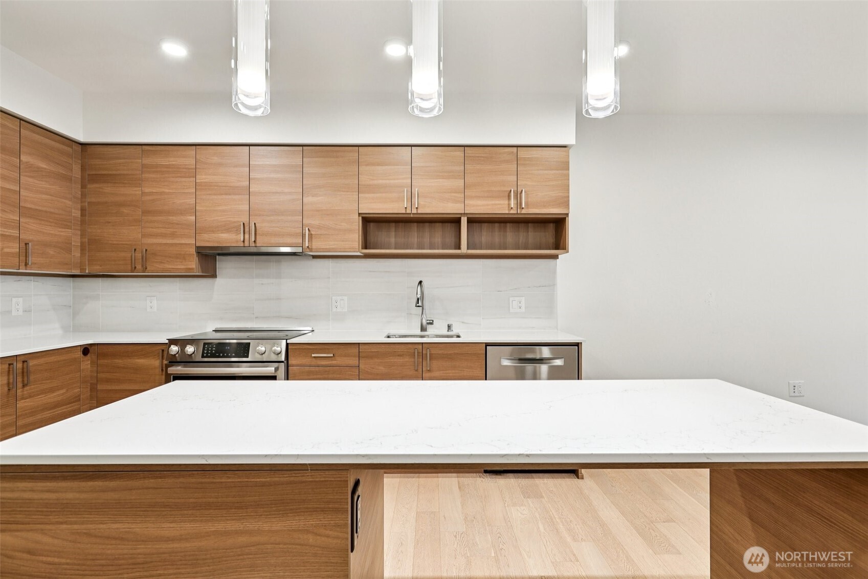 11903 NE 128th St Unit: 320
