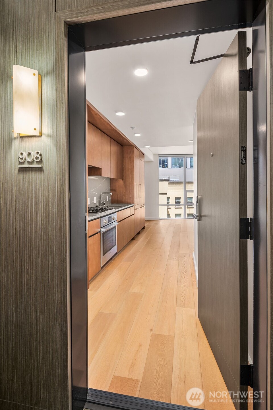 121 Stewart Street Unit: 908