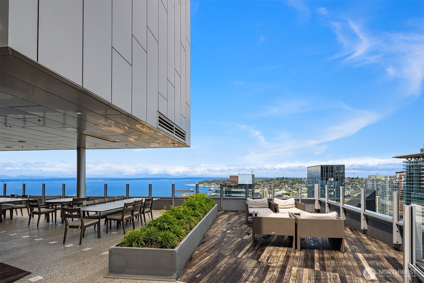121 Stewart Street Unit: 908