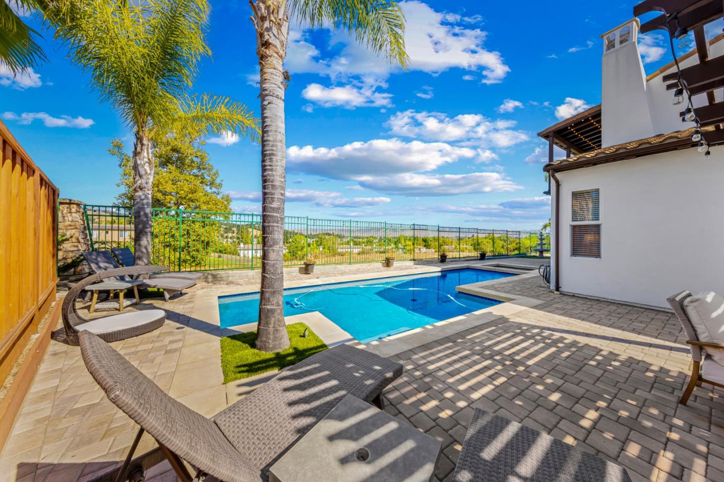 1903 Saint Andrews CIR