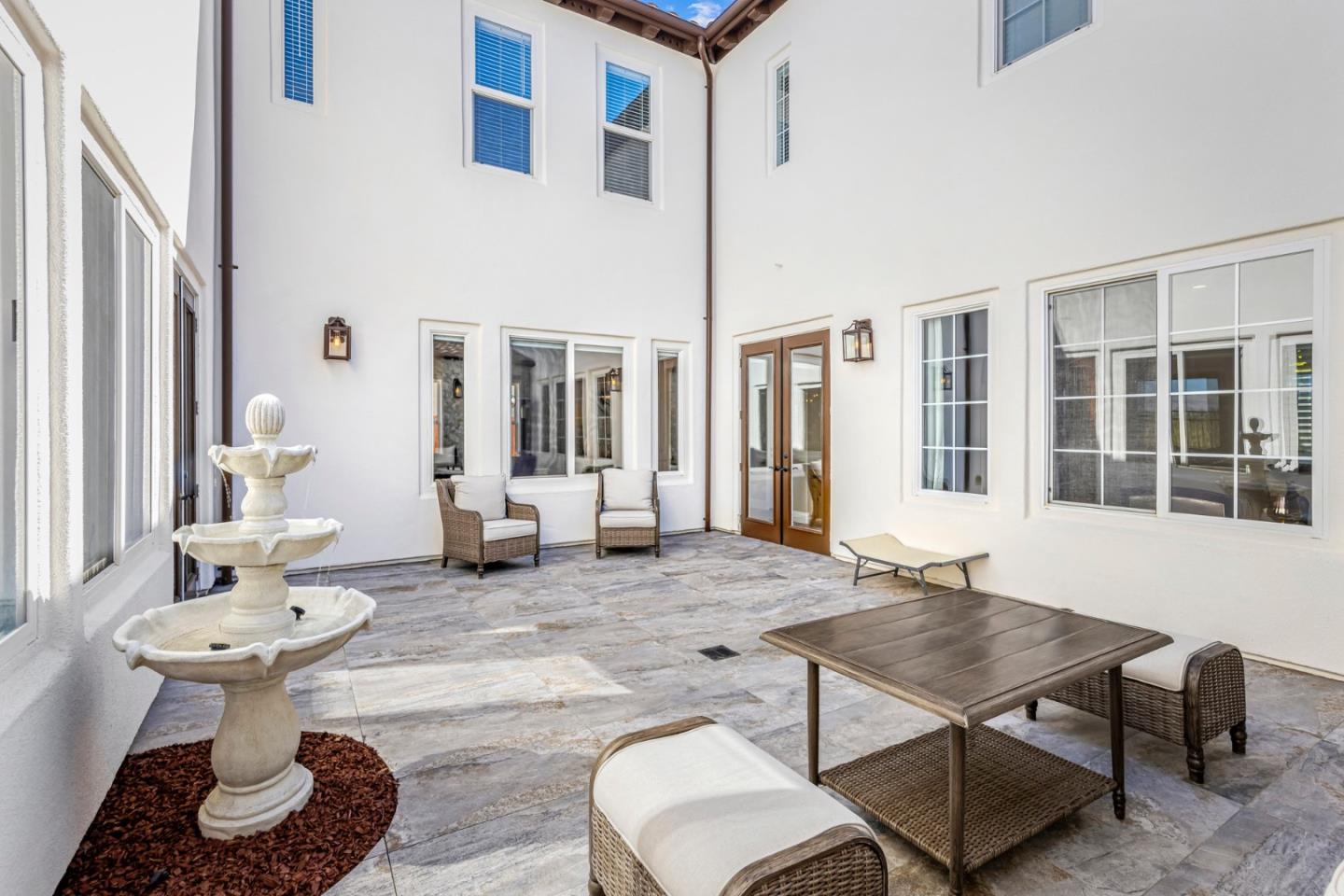 1903 Saint Andrews CIR