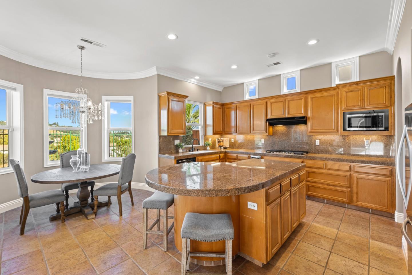 1903 Saint Andrews CIR