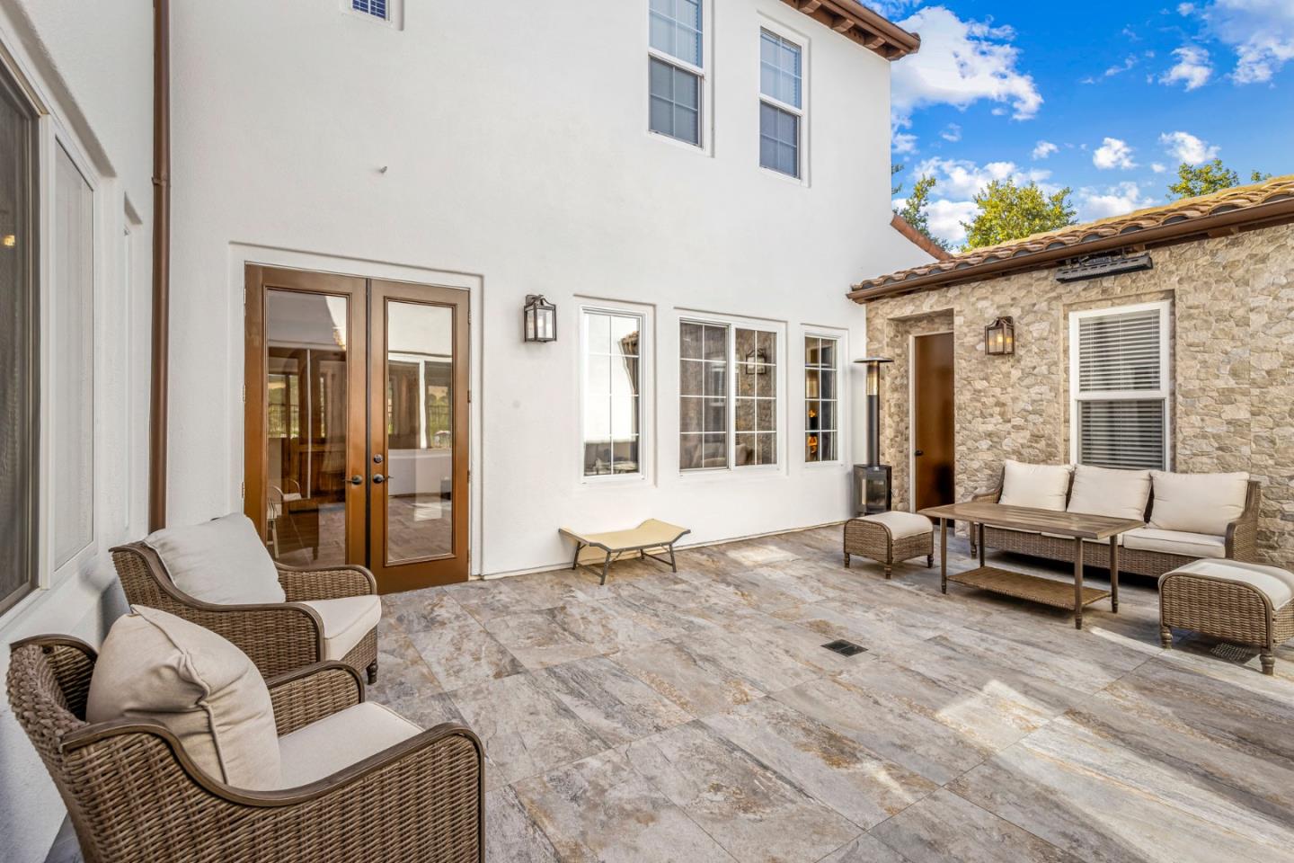 1903 Saint Andrews CIR