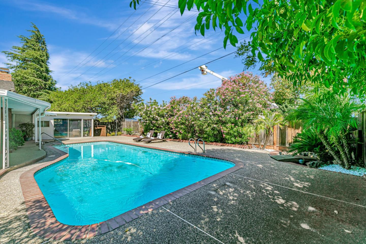 19437 Via Real Drive